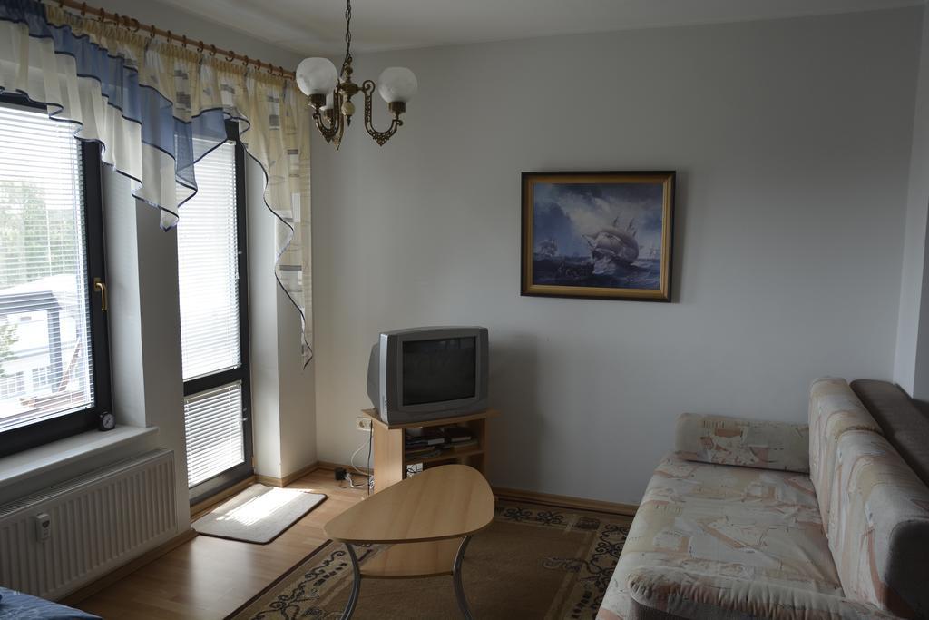 Paernu Karusselli Beach Apartment ภายนอก รูปภาพ